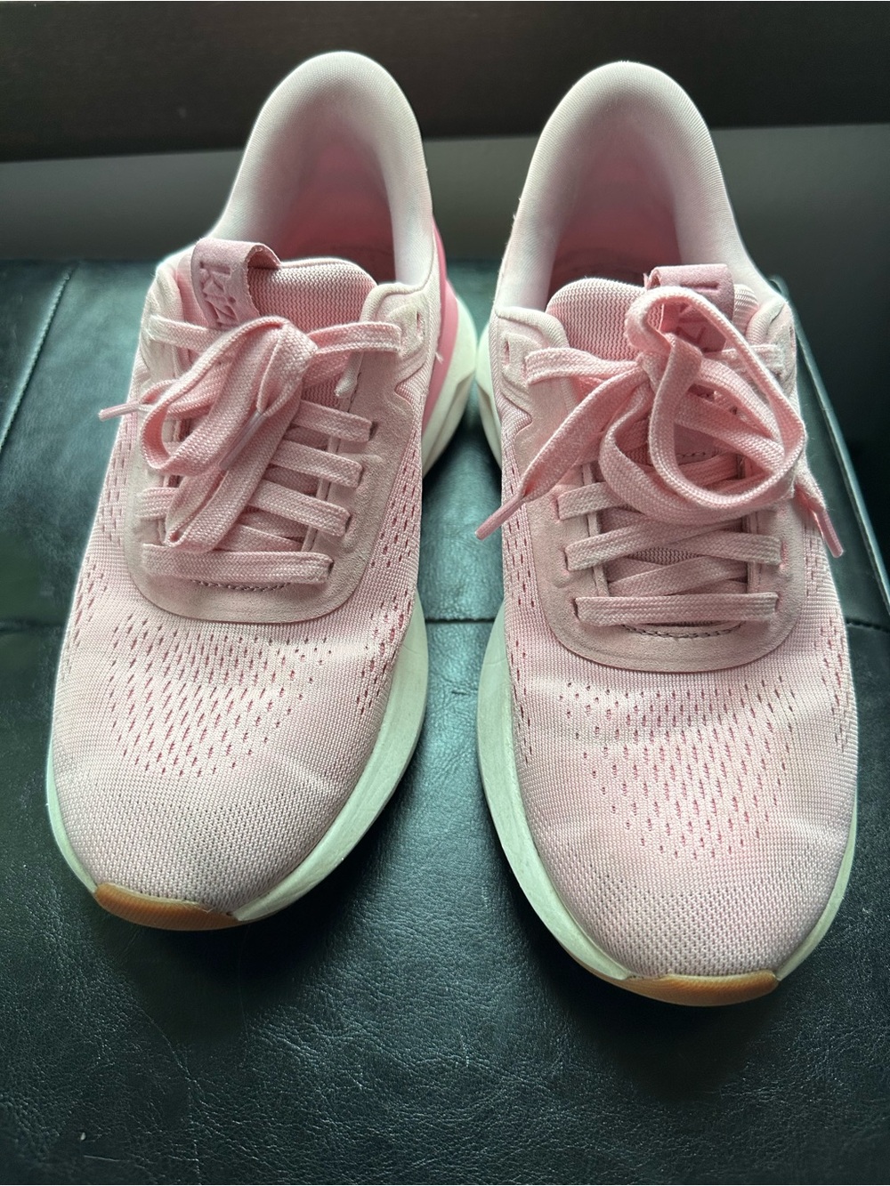 Kizik PinkTennis Shoes Women's Athletic Sneakers 8 Slip On Good Used Condition
